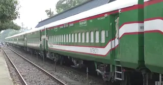 ভারত থেকে ১৮টি যাত্রীবাহী বগি দেশে এসেছে